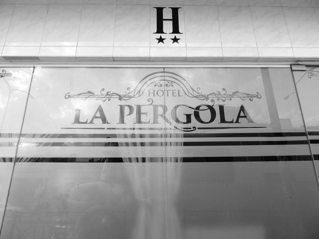 La Pergola Hotel Tucuman San Miguel de Tucumán Exteriör bild